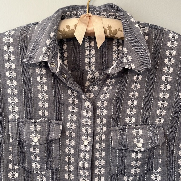 Kut from the Kloth Top - Picture 2 of 6